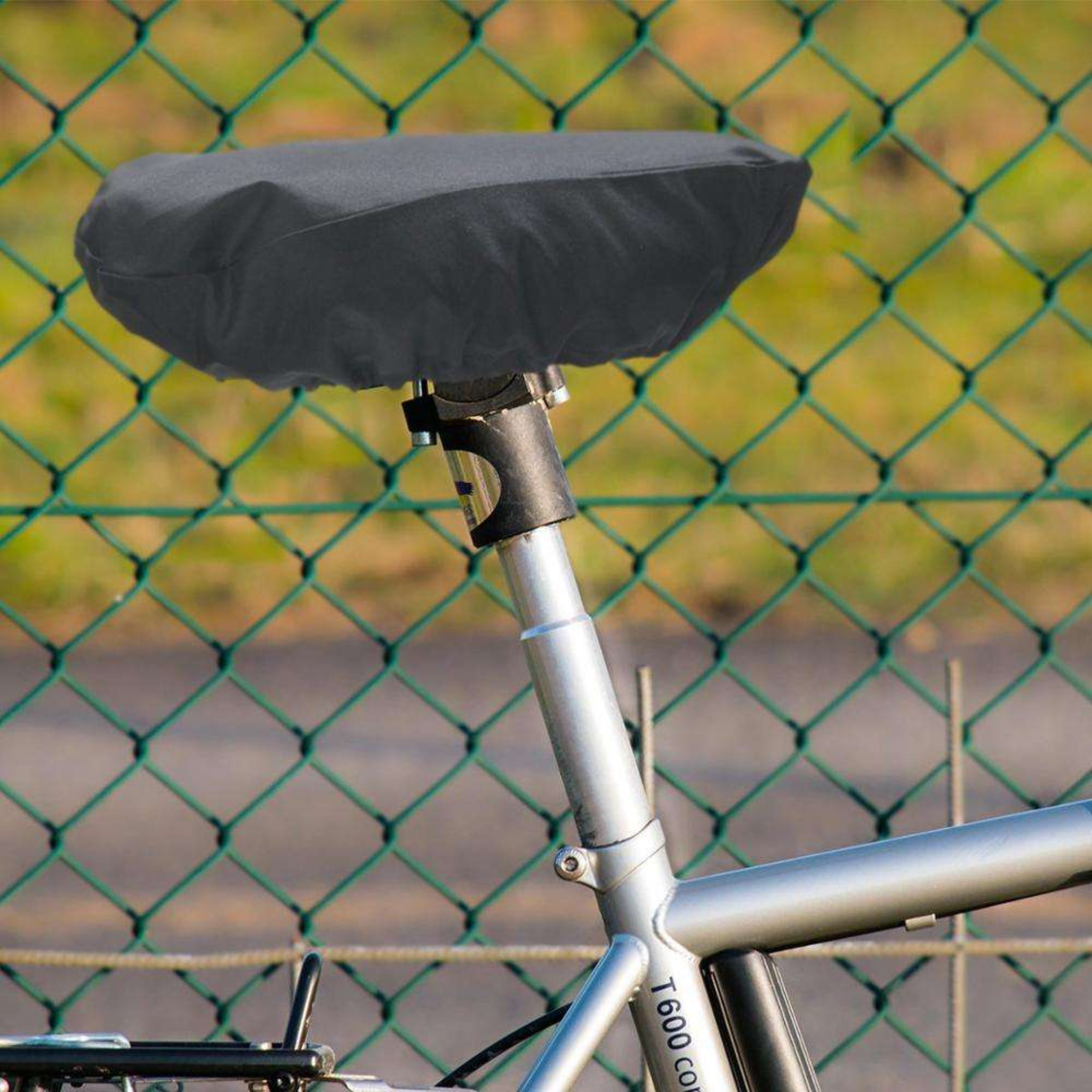 Waterproof bicycle saddle cover